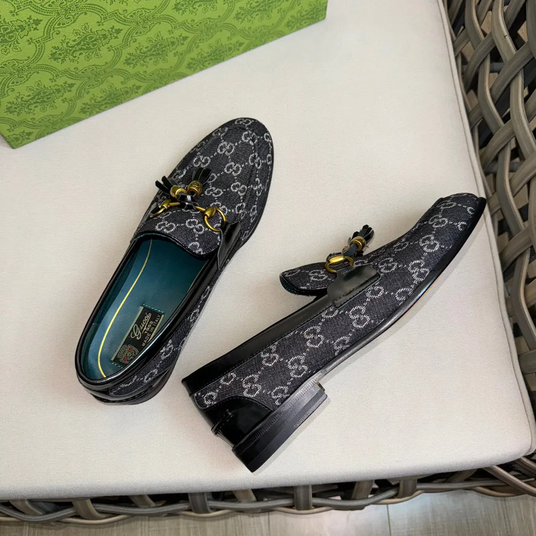 Men's shoes 💰900 Gucci～High-end genuine leather outsole men's casual leather shoes｜The upper is made of imported original presbyopic canvas fabric with top layer cowhide material｜Classic horsebit decoration｜Genuine leather handmade tassel embellishment｜Low-key luxury temperament｜Comfortable foot feeling｜Imported genuine leather outsole｜First layer cowhide inner padding｜Fine details Size: 39-44 (customized at 45.46)